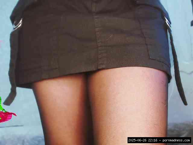Hot Feet Licking, Group Chat For 40 Tokens, Full Privates For 90 Tokens, Privates For 60 89 T.