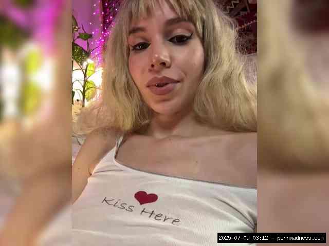 Sexy Live Cams, Shaved White, Shaved Teens, Full Privates For 90 Tokens, American, White Te.